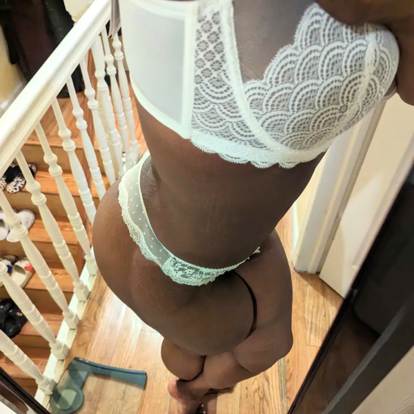 Emily R.